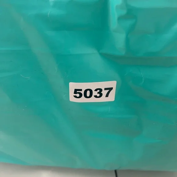 QUINCE Premium Down Comforter King/Cal King 5037 - Picture 9 of 9